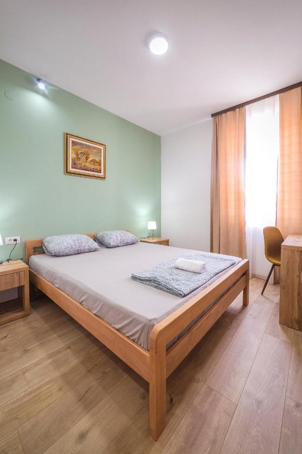 Zoe Pirot Apartman Kültér fotó