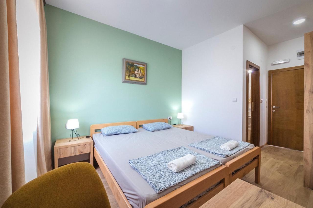Zoe Pirot Apartman Kültér fotó