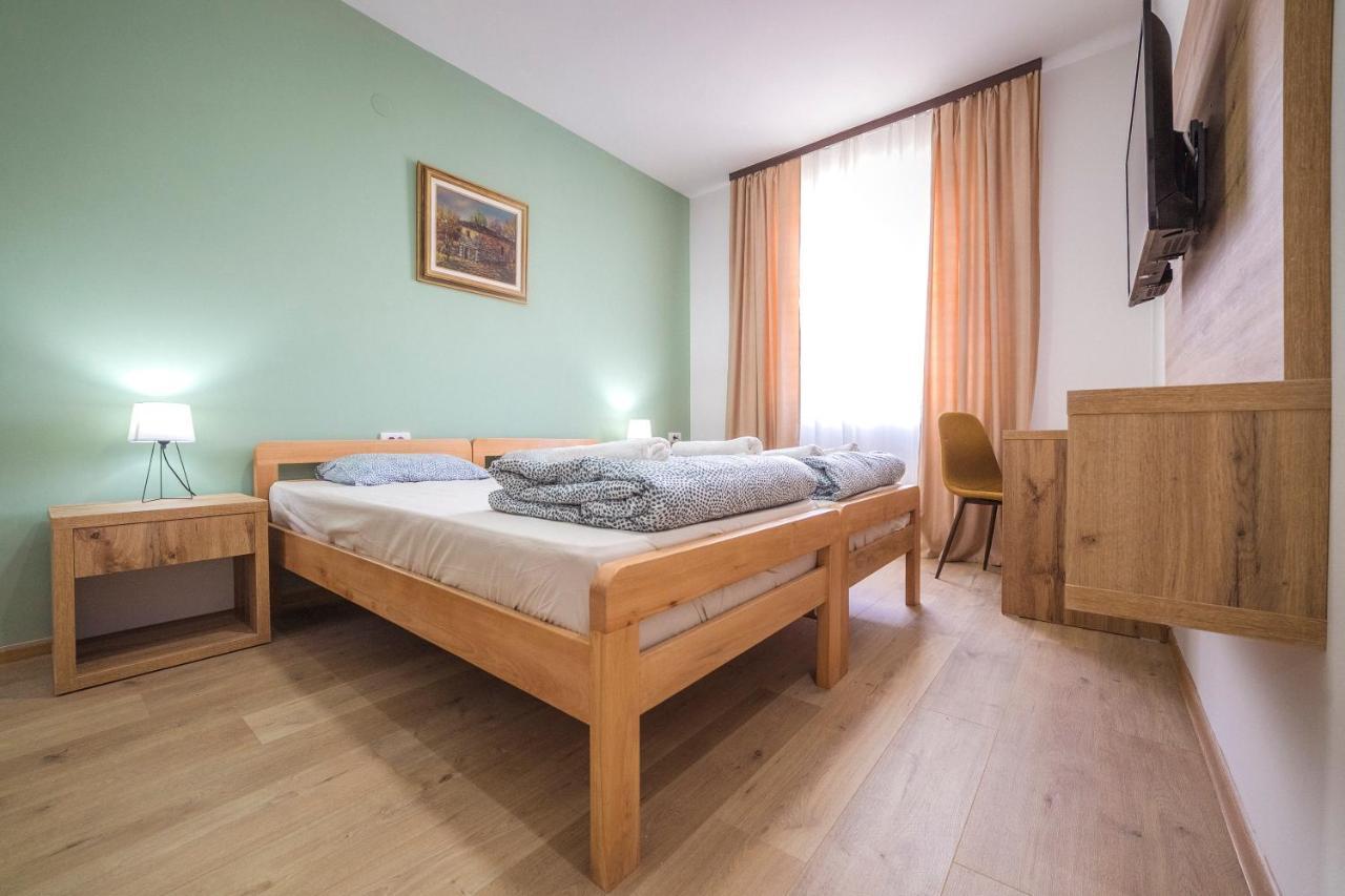 Zoe Pirot Apartman Kültér fotó