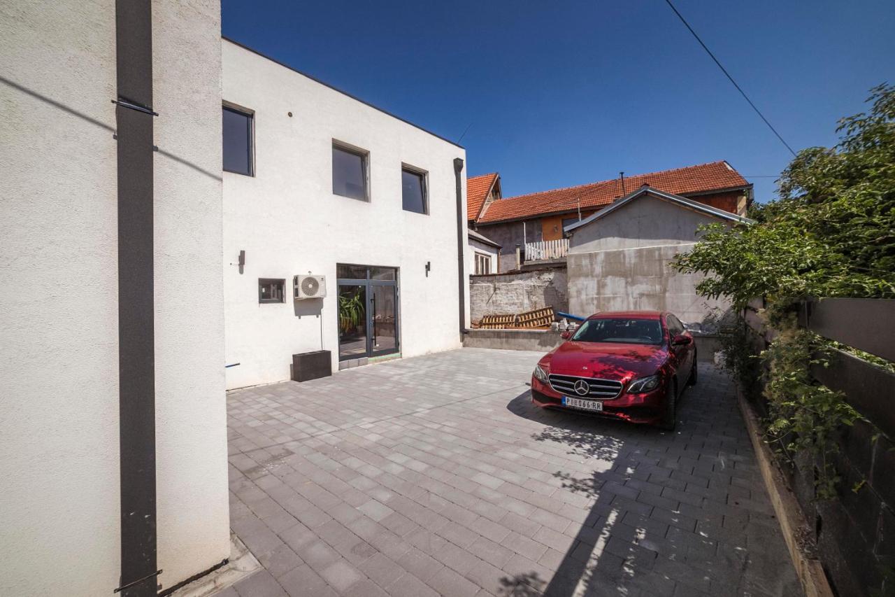 Zoe Pirot Apartman Kültér fotó